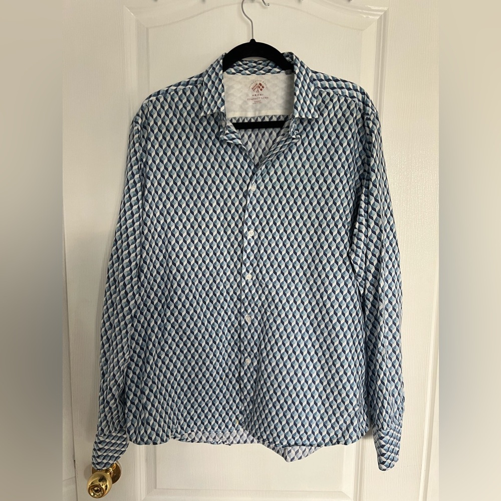Men’s dress shirt/button down shirt